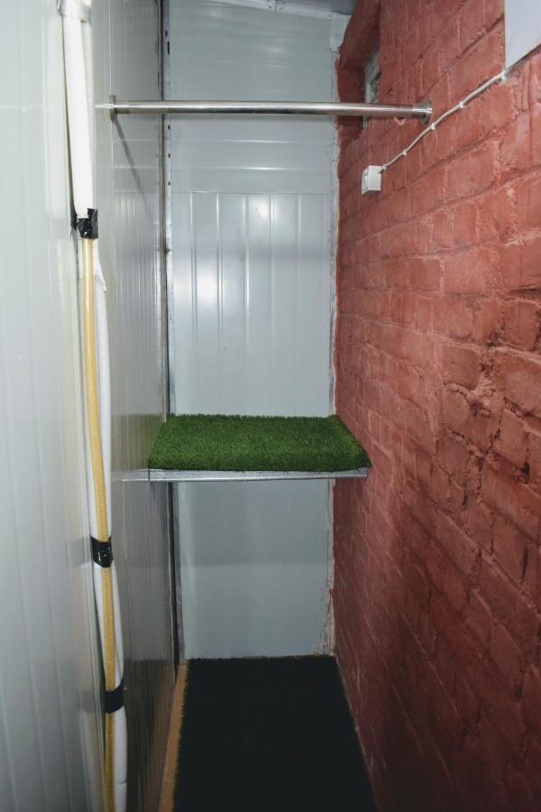 Private Rooms With International Airport View New Delhi Exterior photo